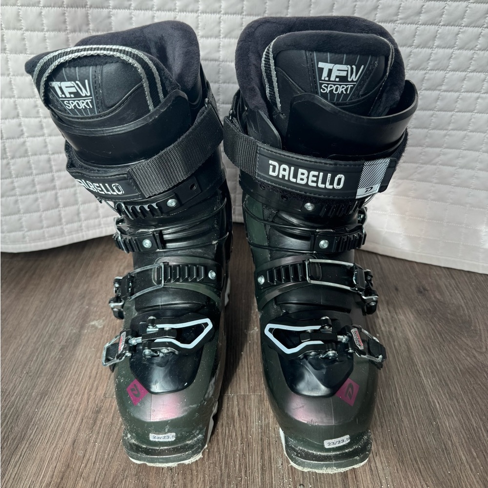 Women’s Ski Boots - Size 23/23.5